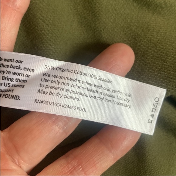 Eileen Fisher. Beautiful long green tee.  M. Roomy - Picture 6 of 7